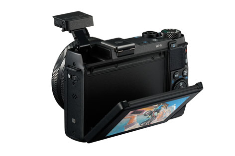 Canon PowerShot G1 X mark II, con flash e LCD
